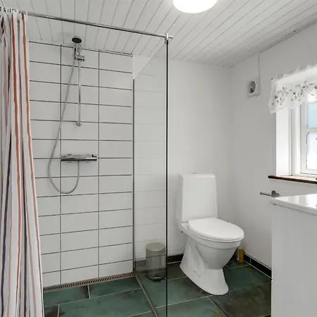 Aatos - 2km From The Sea By Interhome